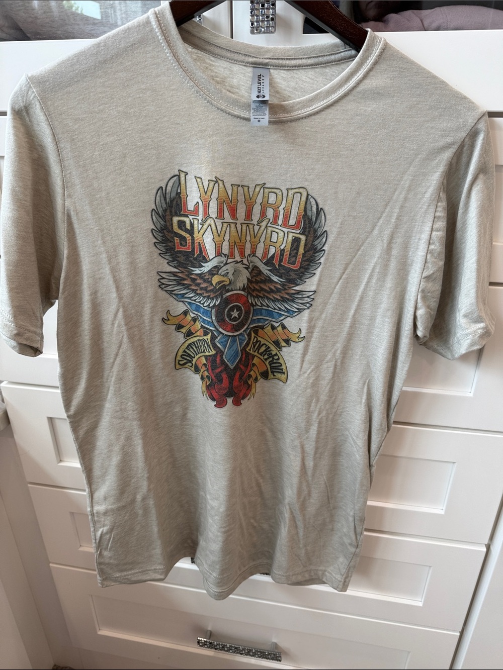 Lynyrd Skynyrd Beige Graphic Tee - Band Logo Short Sleeve Shirt